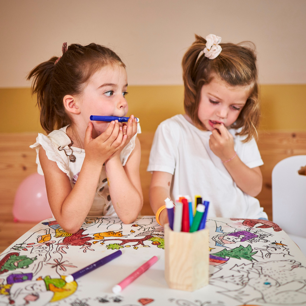 Stimuler l'autonomie des enfants grâce à des activités créatives :  Comment la Coloritable peut faire la différence